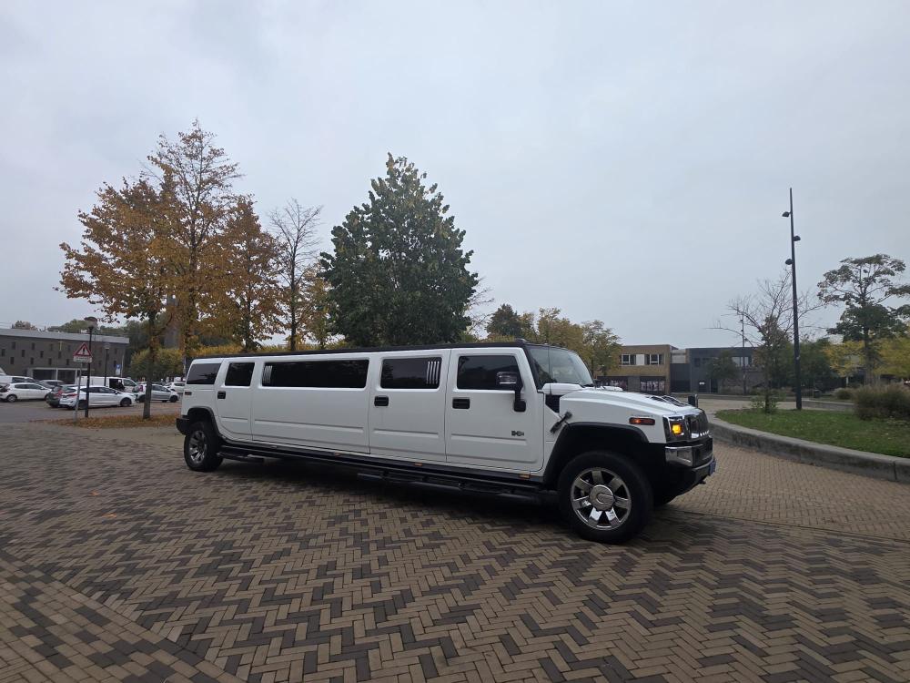 Molimo Hummer H2 Limousine wit