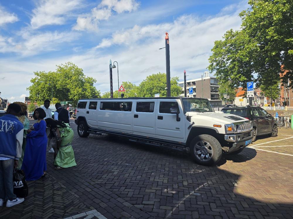 Molimo Hummer H2 Limousine wit