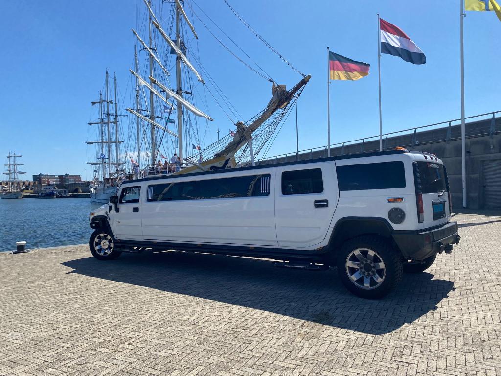 Molimo Hummer H2 Limousine wit