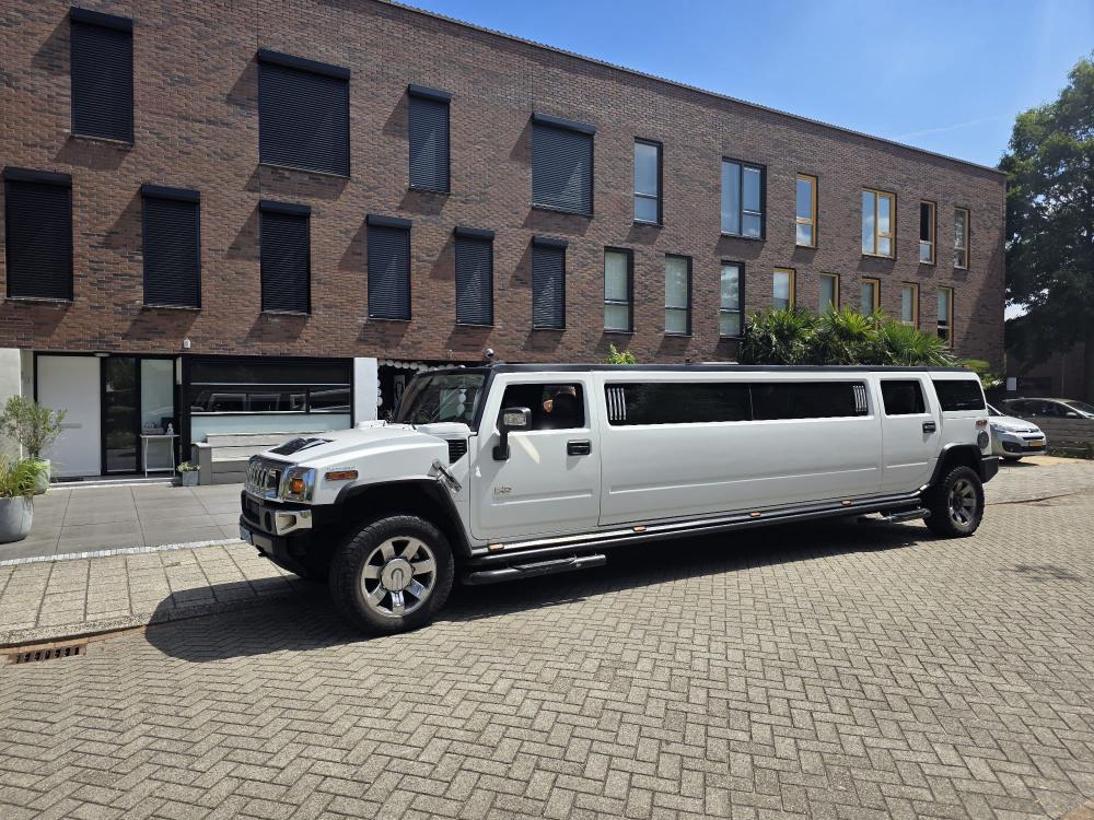 Molimo Hummer H2 Limousine wit