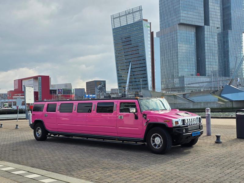 Molimo Hummer H2 roze Limousine